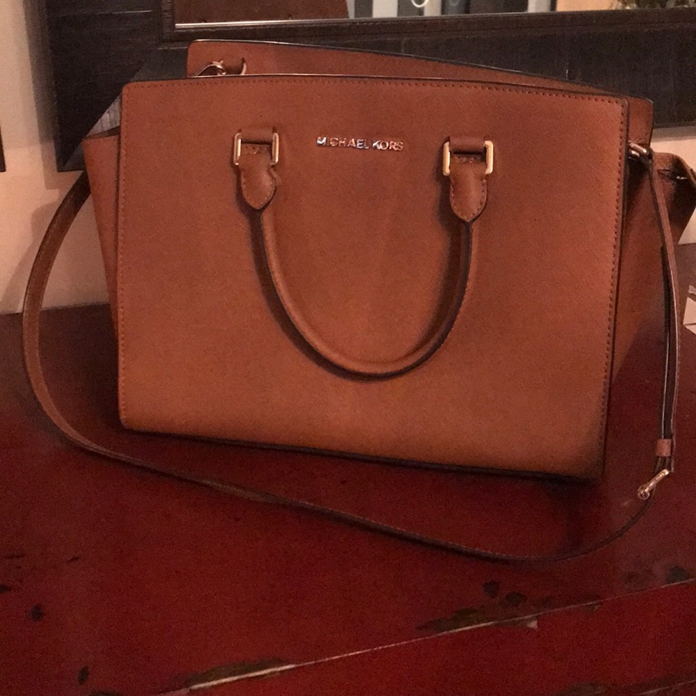 Michael Kors Hand Bag